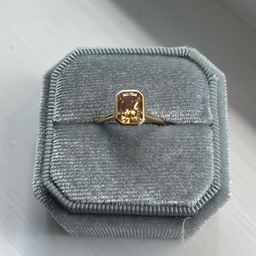 New Elegant Solid Gold Ring with Champagne Moissanite radiant cut bezel set 2ct